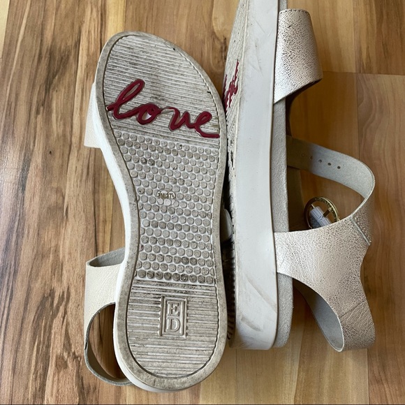 Suede platform sandals - Picture 8 of 8